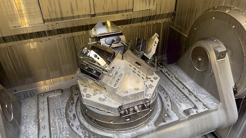 Interior of the machine with the FD milling system